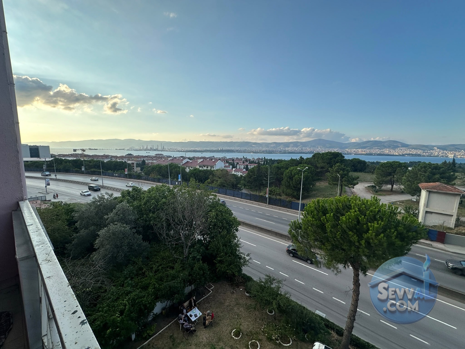 ASKERİYE VE HASTAHANEYE YÜRÜME MESAFESİNDE 3+1 EŞYALI EŞYASIZ - Kocaeli Gölcük fotoğraf 3