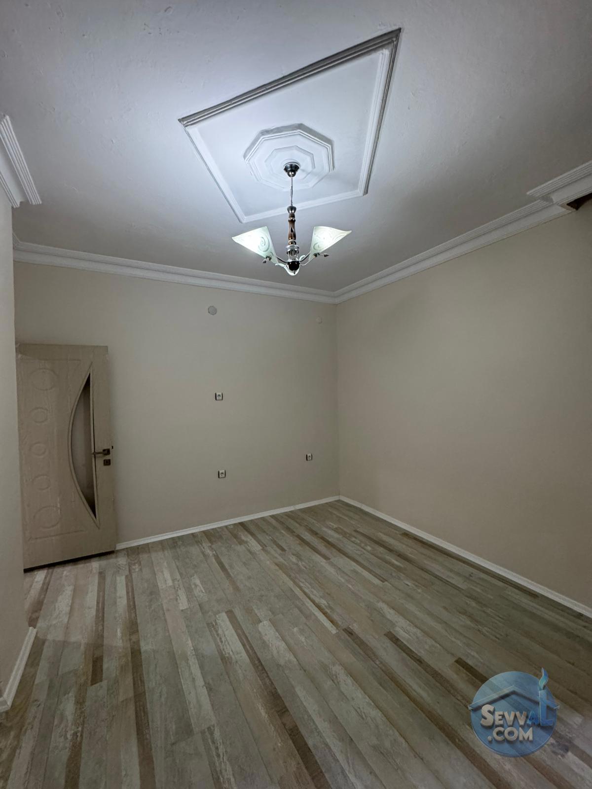 BAHÇELİEVLER DE SATILIK İÇİ YAPILI DAİRE - ŞANLIURFA HALİLİYE fotoğraf 4