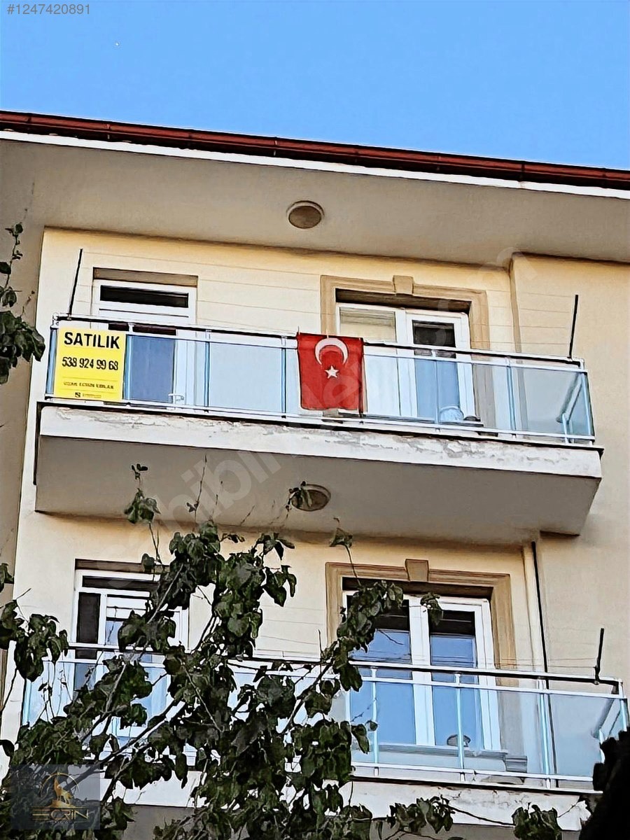 düştü Atatürk Mah. 2+1 110m2 cadde üzeri köşe daire satılık - UŞAK MERKEZ fotoğraf 2