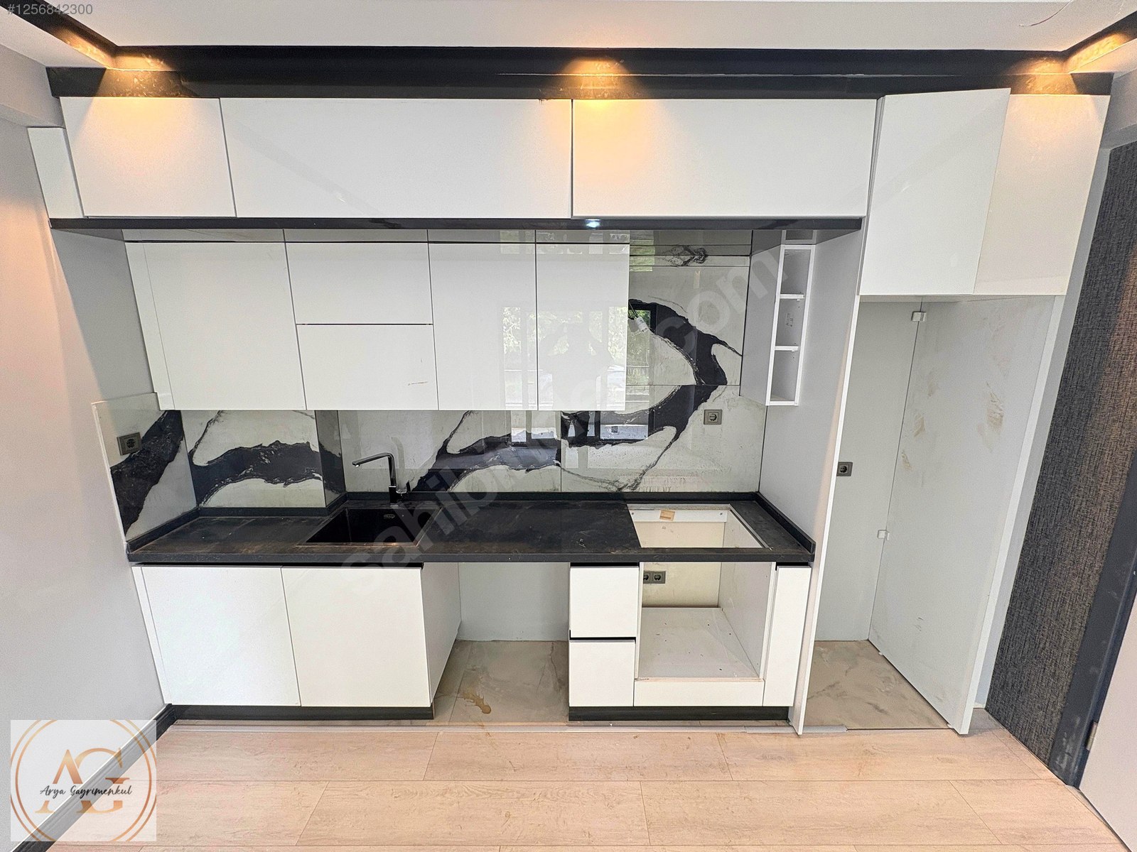 ARYA'DAN AKÇAY'DA 2+1 AMERİKAN MUTFAK SATILIK DAİRE - BALIKESİR EDREMİT fotoğraf 15