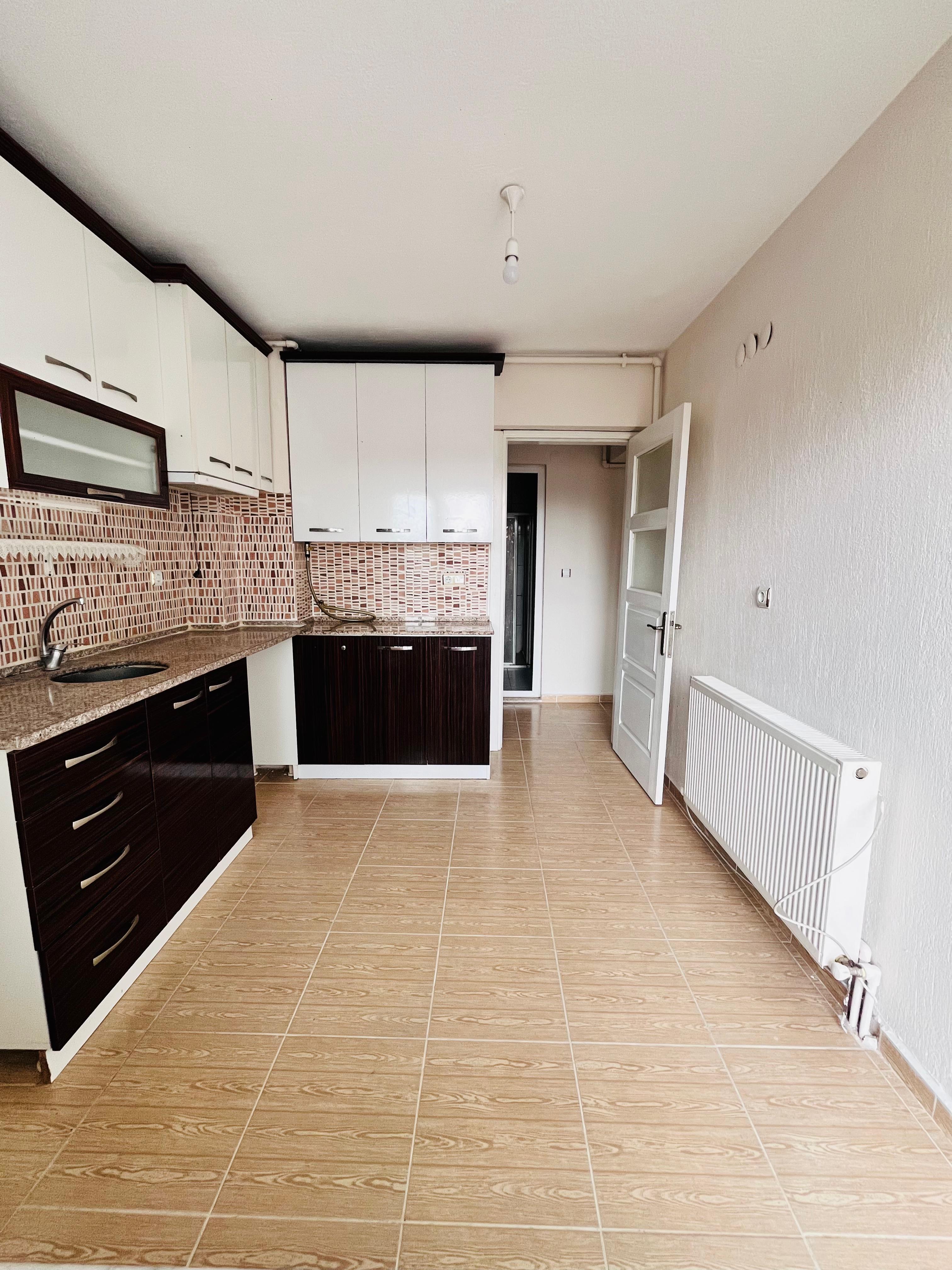 Manisa Yunusemre Barbaros Mah. 12 Yıllık Önü Açık 2+1 Daire - MANİSA YUNUSEMRE fotoğraf 15