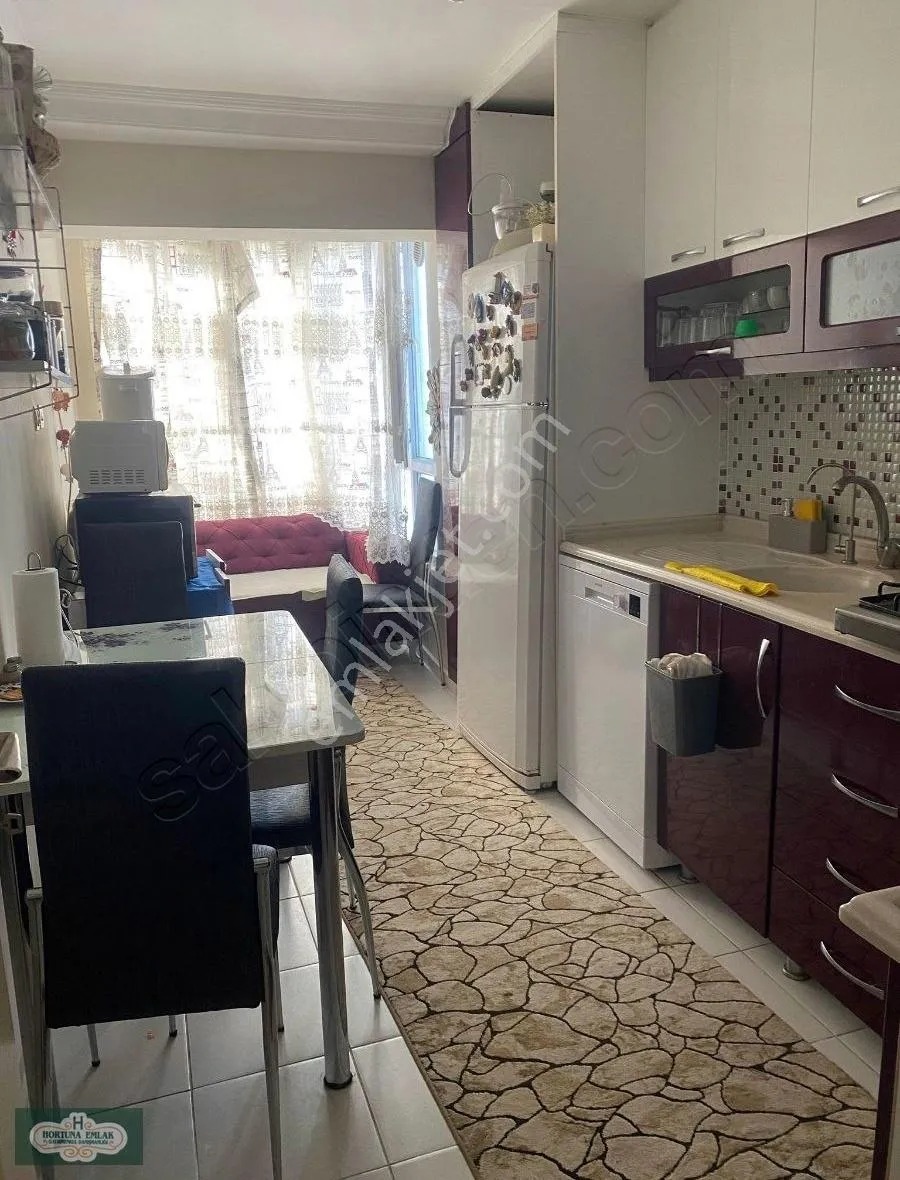 İzmir Torbalı Cumhuriyet Mahallesi'nde 2+1 Arakat Daire Satılık