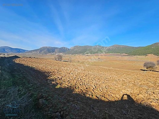 Bucak Seydiköy'de Göl Manzaralı 20 Dönüm Satılık Tarla - BURDUR BUCAK fotoğraf 9