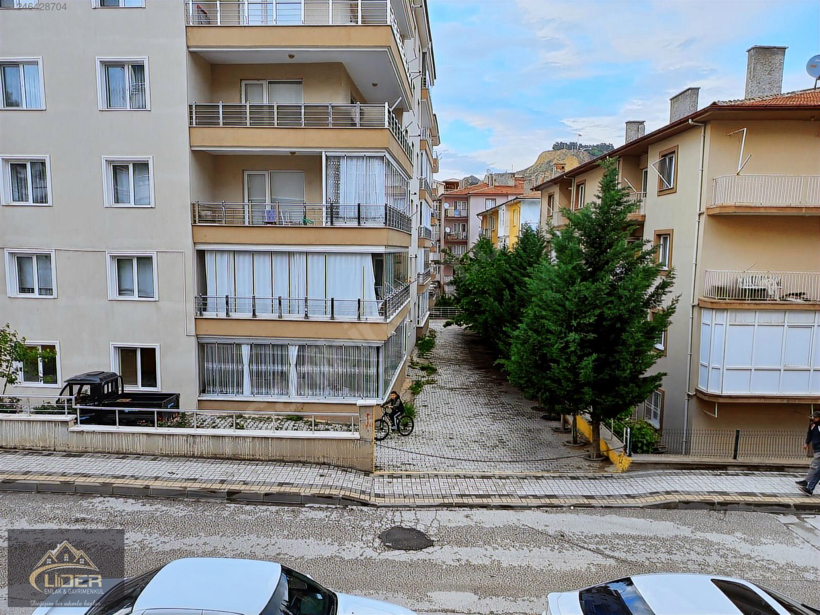 LİDER EMLAK YENİ MAH.DE 3+1 İÇİ FUL YAPILI 137 M2 KOMBİLİ - ÇANKIRI MERKEZ fotoğraf 8