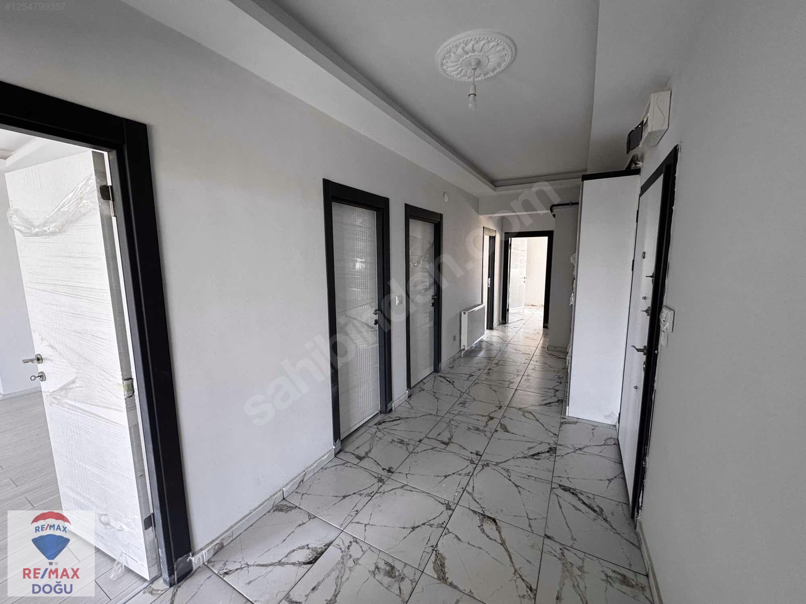 [REMAX DOĞU] VALİLİK KARŞISINDA GENİŞ SIFIR 3+1 SATILIK DAİRE - ELAZIĞ MERKEZ fotoğraf 3