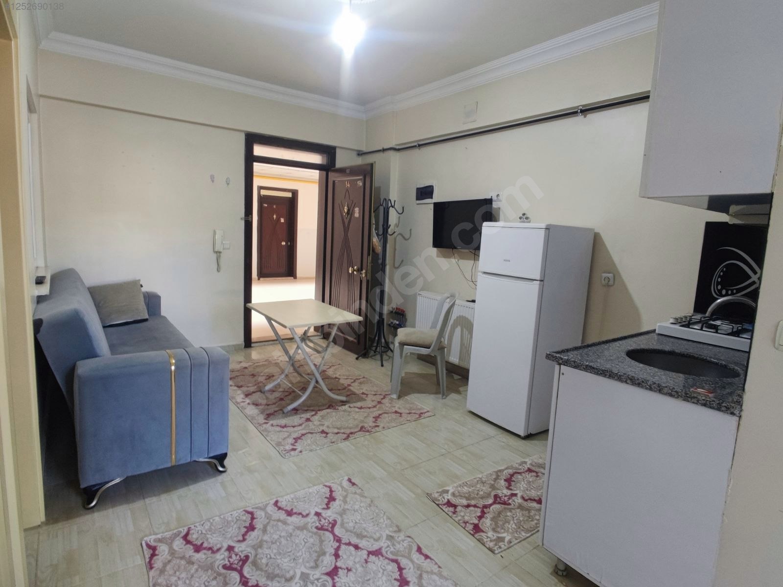 PUSULA EMLAKTAN ÜNİVERSİTE YANI GİRİŞ KAT BALKONLU 2+1 STÜDYO - KİLİS MERKEZ fotoğraf 4