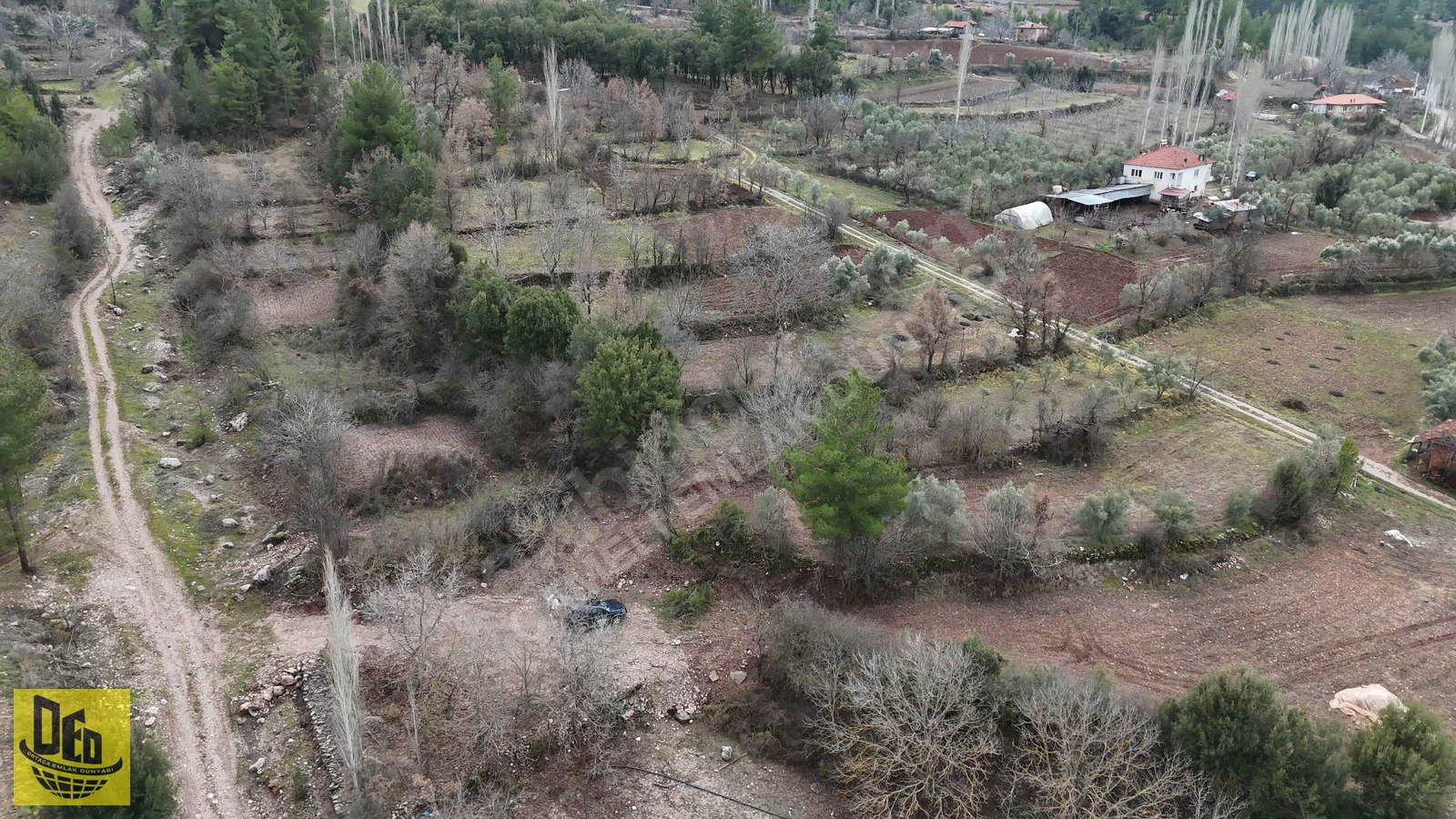 EMECİK MAHALLESİ ARKA ARKAYA SATILIK İMARLI BAHÇE VE TARLA - DENİZLİ ÇAMELİ fotoğraf 4