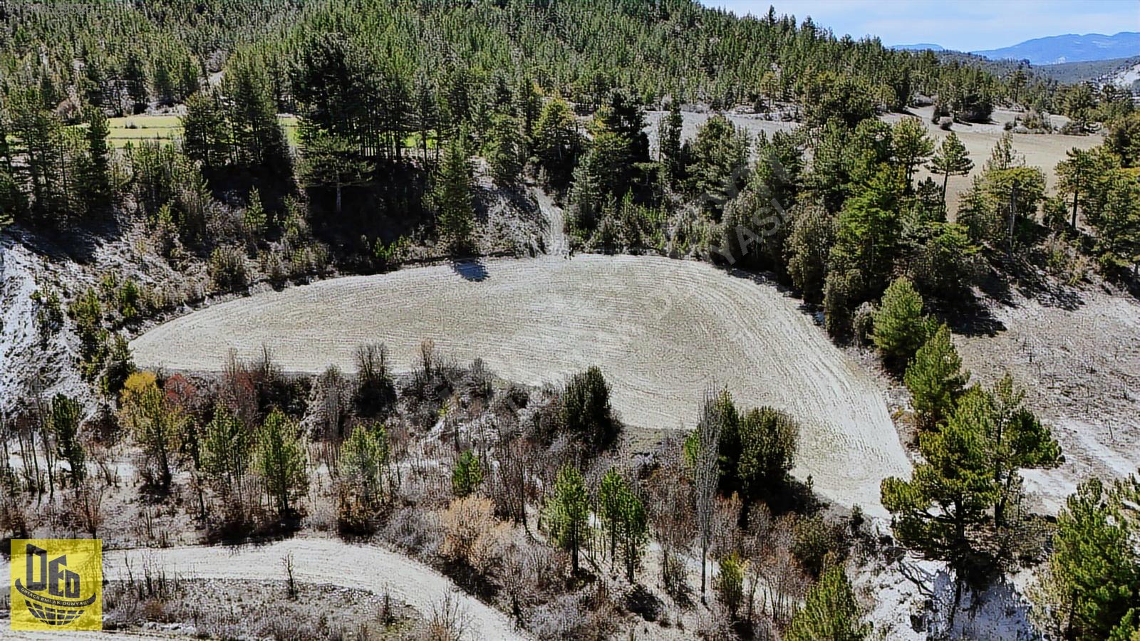 ÇAMELİ KOCAOVA SATILIK YOLU OLAN 6.176m2 FIRSAT TARLA - DENİZLİ ÇAMELİ fotoğraf 5