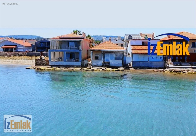 İzEmlak'tan Urla'da Denize Sıfır Özel Plajlı Villa - İZMİR URLA fotoğraf 3