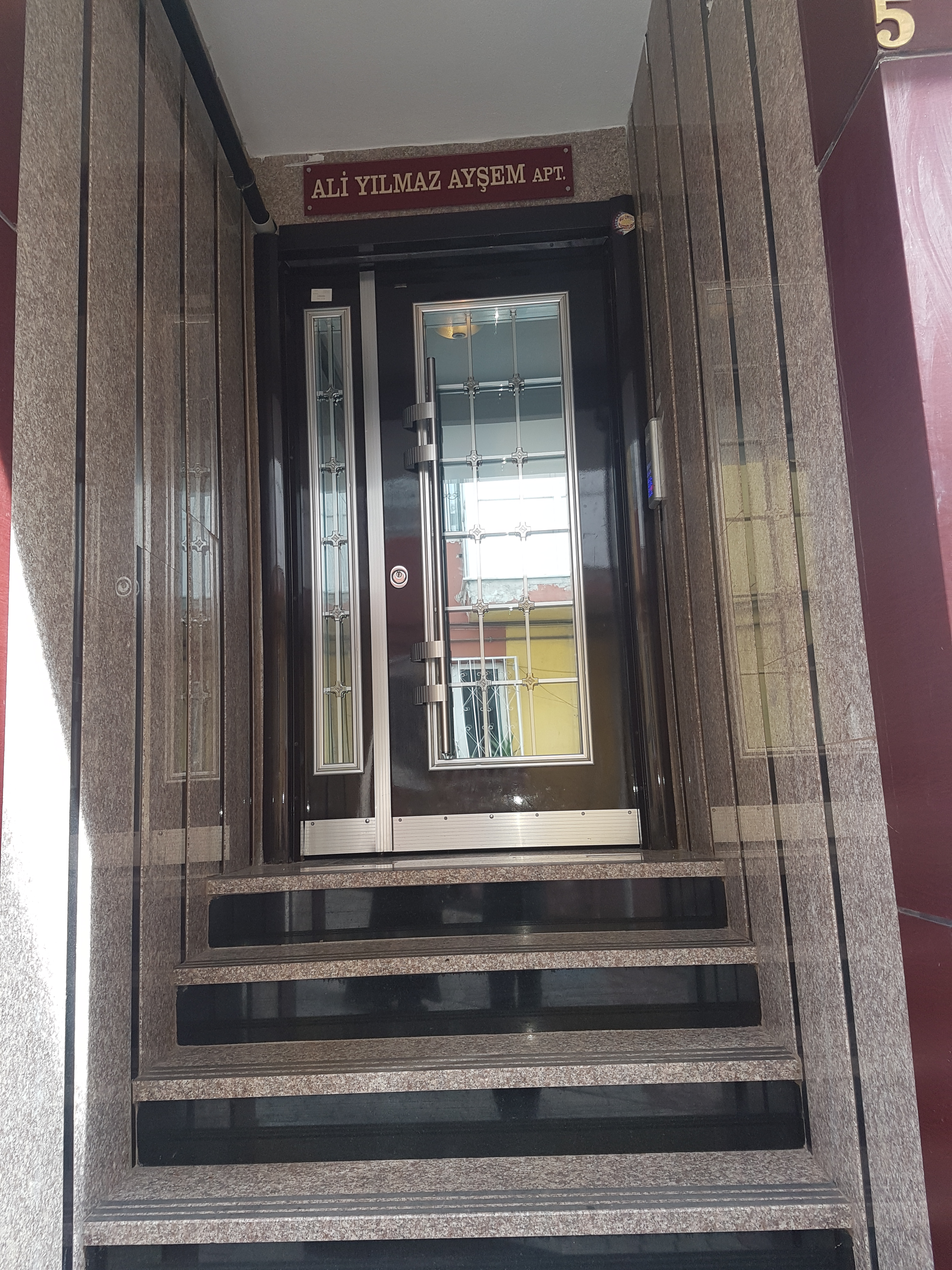 EFE GRUPTAN EMNİYETEVLERDE GENİŞ 2+1 100 M2 5.KAT DAİRE - İSTANBUL KAĞITHANE fotoğraf 3