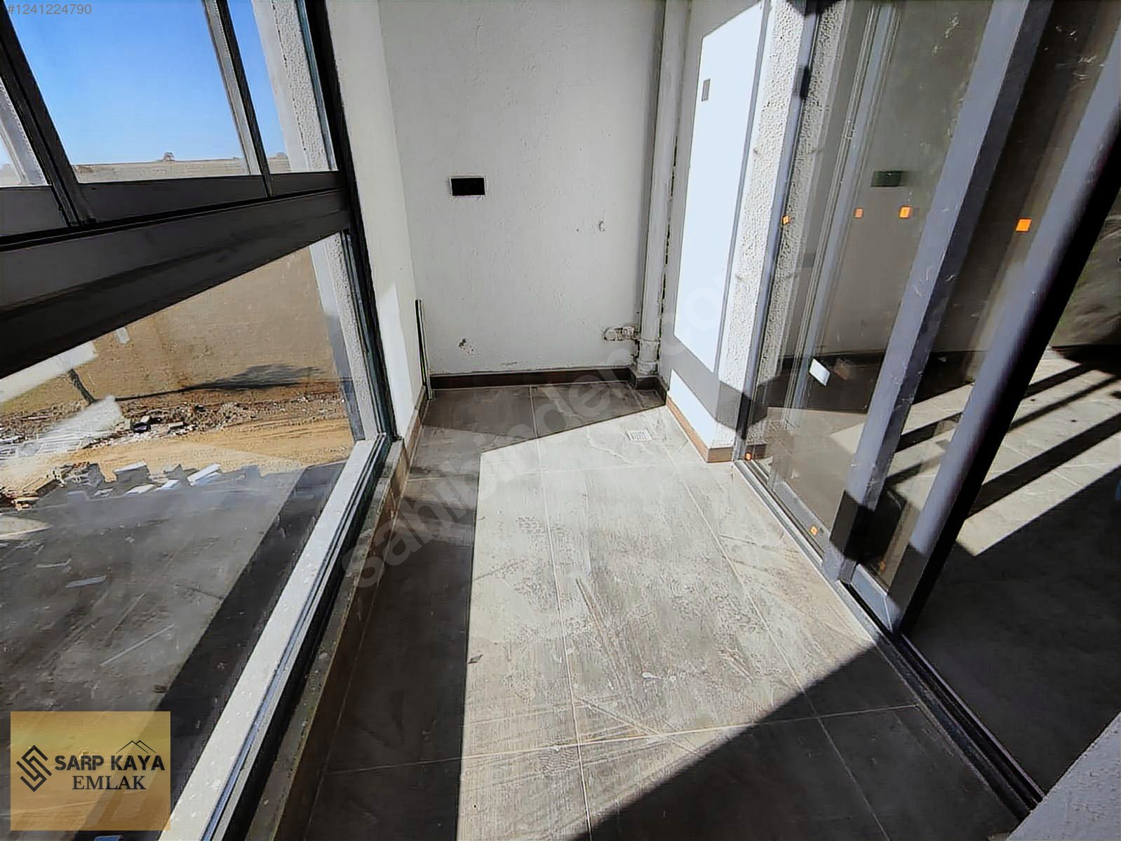 BATIKENTTE SATILIK SIFIR 3+1 LÜX DAİRE - UŞAK MERKEZ fotoğraf 4
