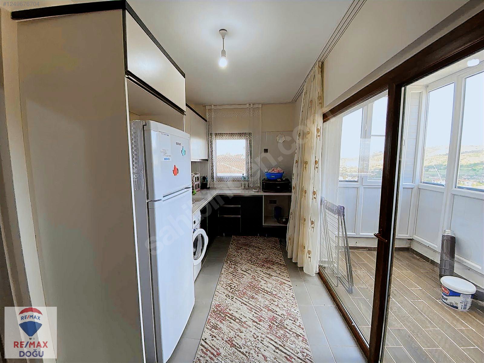[REMAX DOĞU] GEZİN'DE GÖL MANZARALI 2+1 SATILIK DAİRE - ELAZIĞ MADEN fotoğraf 2