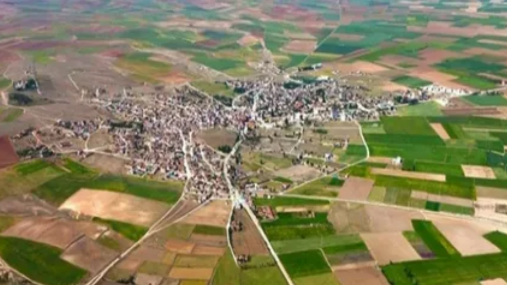 KONYA ALTINEKİN HACINUMAN KÖYÜNDE  KERPİÇ EV VE ARSASI SATILIKTIR. - KONYA ALTINEKİN fotoğraf 9