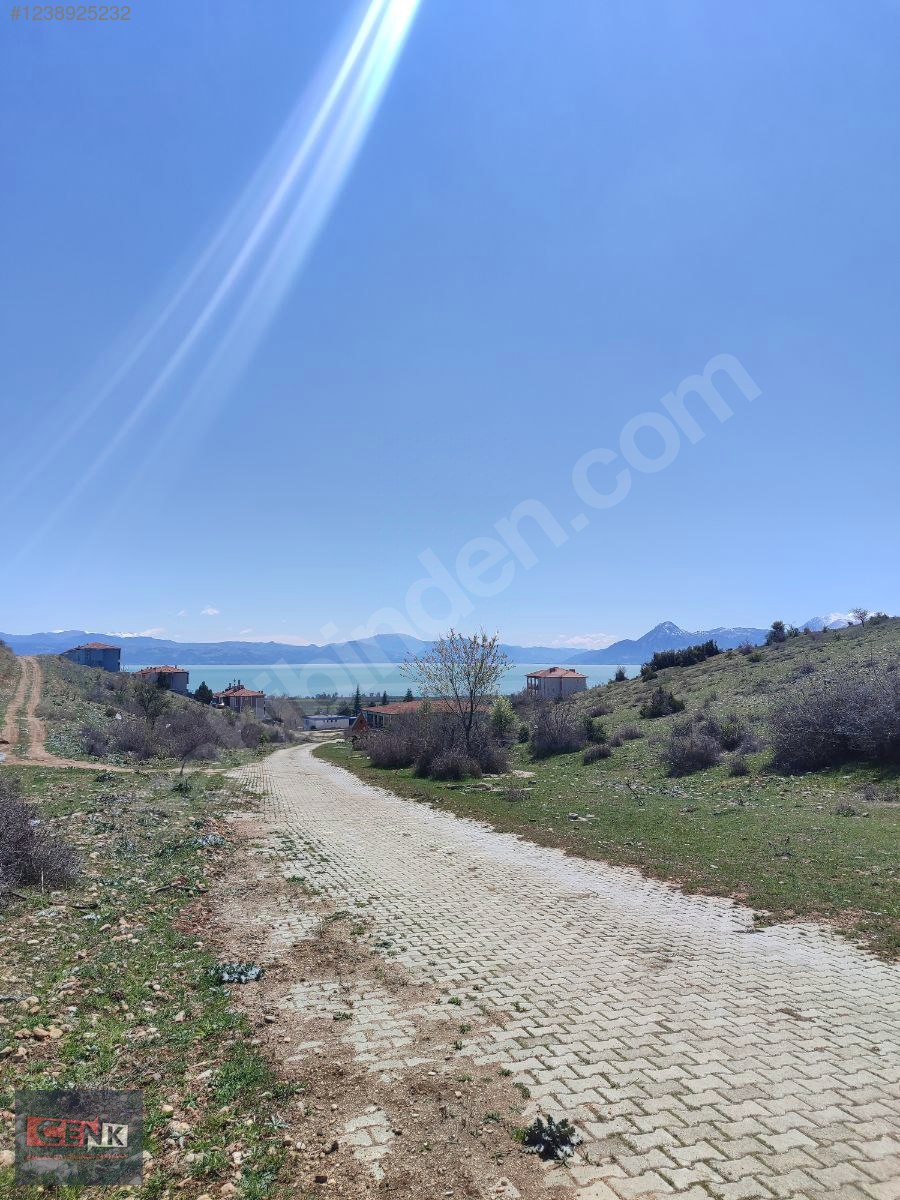 BARLA MERKEZDE GÖL MANZARALI SATILIK ARSA - ISPARTA EĞİRDİR fotoğraf 2