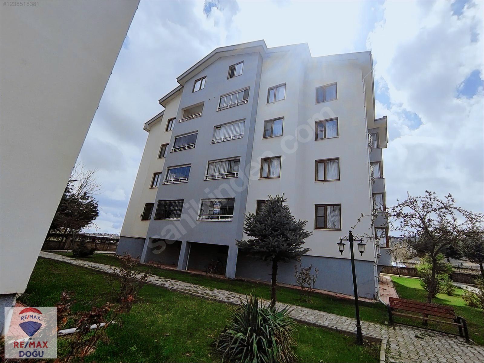 REMAX DOĞU'DAN ATAŞEHİR'DE 4+1 DAİRE - ELAZIĞ MERKEZ fotoğraf 7