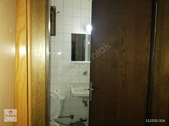 Ankara Sıhhiye Merkezde Balıkçıoğlu İş Hanı Katta Ön Cephe 4 Bölüm 95 M2 Satılık - ANKARA ÇANKAYA fotoğraf 3