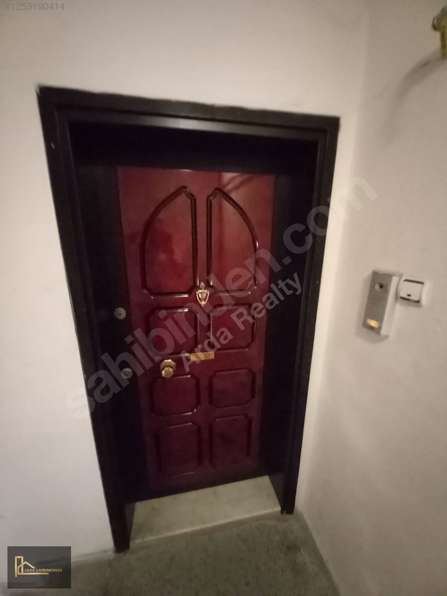 K.YAKA ÇARŞI İÇİNDE ÖZEL TERASLI 1. KAT 3+1 178 M2 - İZMİR KARŞIYAKA fotoğraf 4
