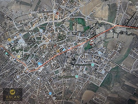 PURSAKLAR YEŞİLOVA'DA MERKEZİ LOKASYON'DA CADDE CEPHELİ TEK TAPU