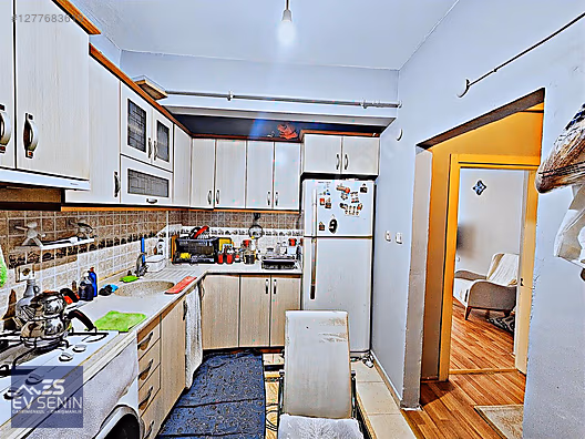 GÖLCÜK MERKEZ MAH. DE 3+1 BAKIMLI 125 M2 ARA KAT SATILIK DAİRE - KOCAELİ GÖLCÜK fotoğraf 2