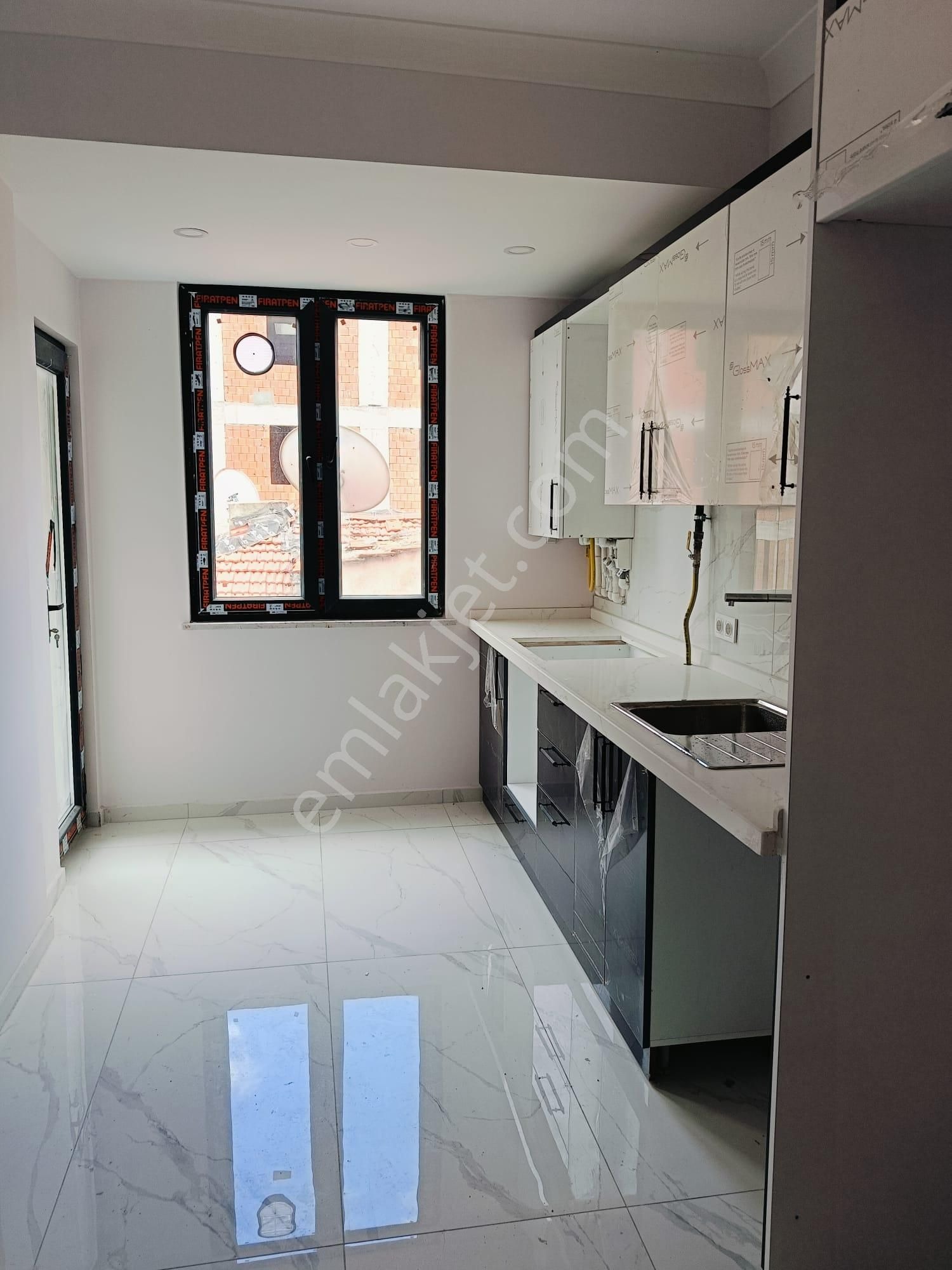 Baki Emlaktan Atalarda 3+1 Geniş Sıfır Daire - İSTANBUL KARTAL fotoğraf 7