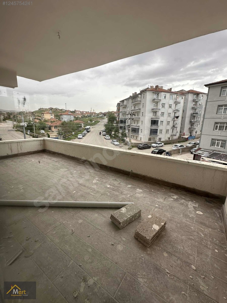 MERTTEN CADDE ÜSTÜNDE ARAKAT 4+1 165M2 SATILIK DAİRE - KIRIKKALE MERKEZ fotoğraf 7