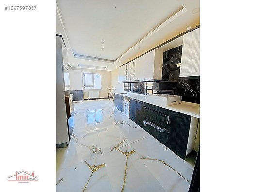 İMİR EMLAK OFİSİNDEN HASTANE YAKINI 4+1 195m2 1.KAT KAPALI GARAJ - ANKARA PURSAKLAR fotoğraf 2