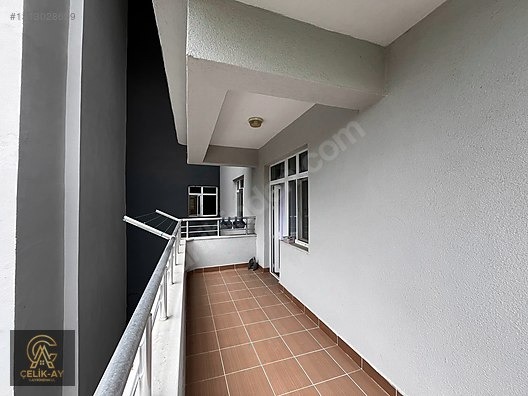 SAHİLE YAKIN SİTE İÇERİSİNDE EŞYASIZ 3+1 BALKONLU ARAKAT DAİRE - KOCAELİ DARICA fotoğraf 3