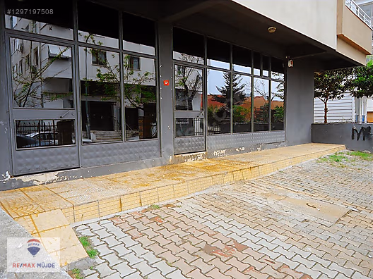 ATALAR KORTEJ CADDESİ ÜZERİNDE 120 m2 DEPOLU SATILIK DÜKKAN !!! - İSTANBUL KARTAL fotoğraf 2