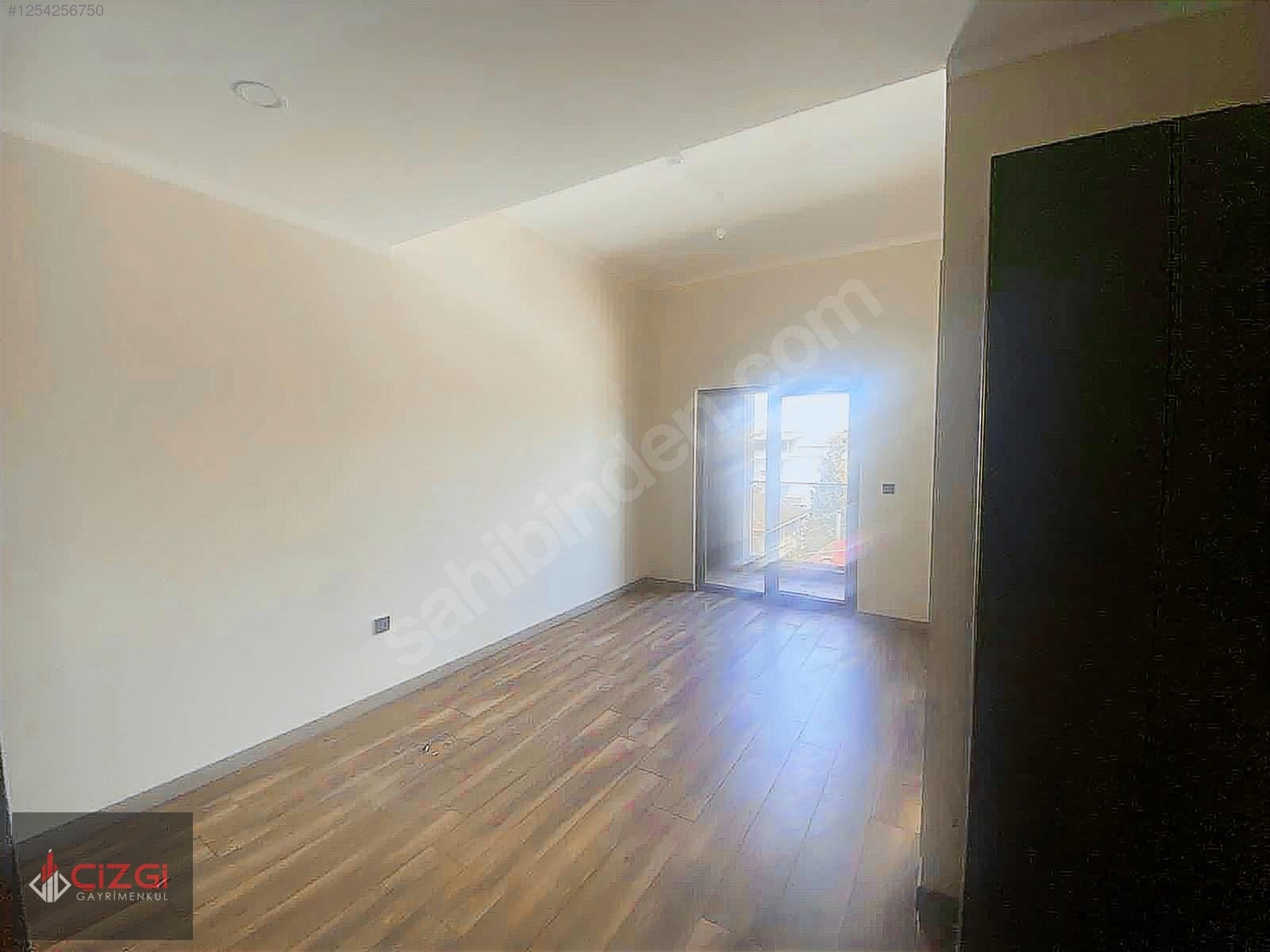 KÖRFEZKENT ANA CADDE ÜZERİ SATILIK ARAÇ TAKASLI 1+1 REZİDANS - KOCAELİ KÖRFEZ fotoğraf 4