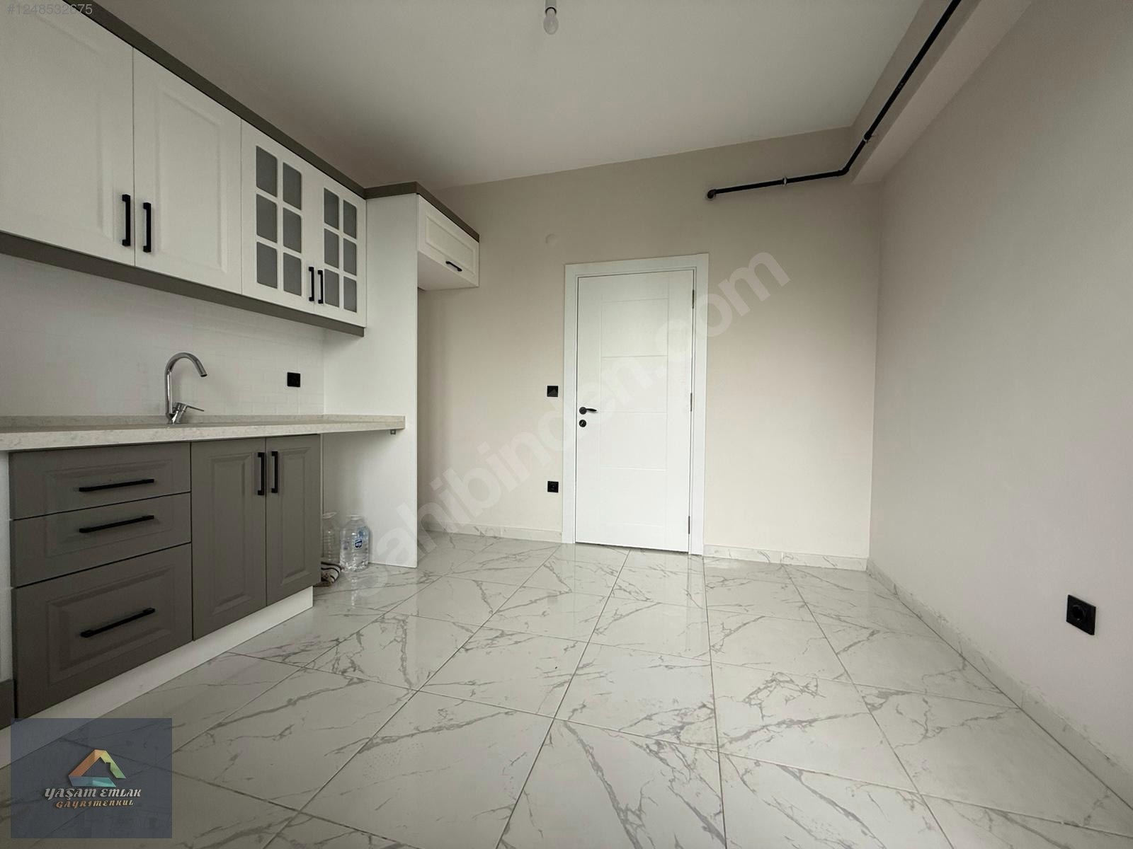 YAŞAM'DAN AKŞEMSETTİN MAHALLESİNDE GENİŞ 3+1 SATILIK DAİRE - İSTANBUL SULTANBEYLİ fotoğraf 4