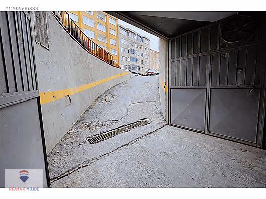 ARAÇ GiRiSLi,YÜKSEK TAVANLI, ISKANLI CADDEÜSTÜ KIRALIK DÜKKAN - İSTANBUL GÜNGÖREN fotoğraf 12