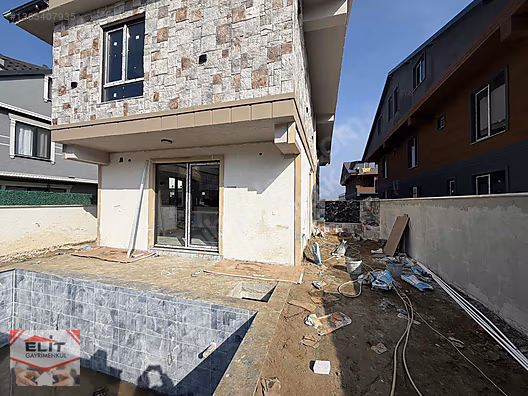 KOCAALİDE SATILIK MÜSTAKİL HAVUZLU 4+1 OTOPARKLI VİLLA - SAKARYA KOCAALİ fotoğraf 2