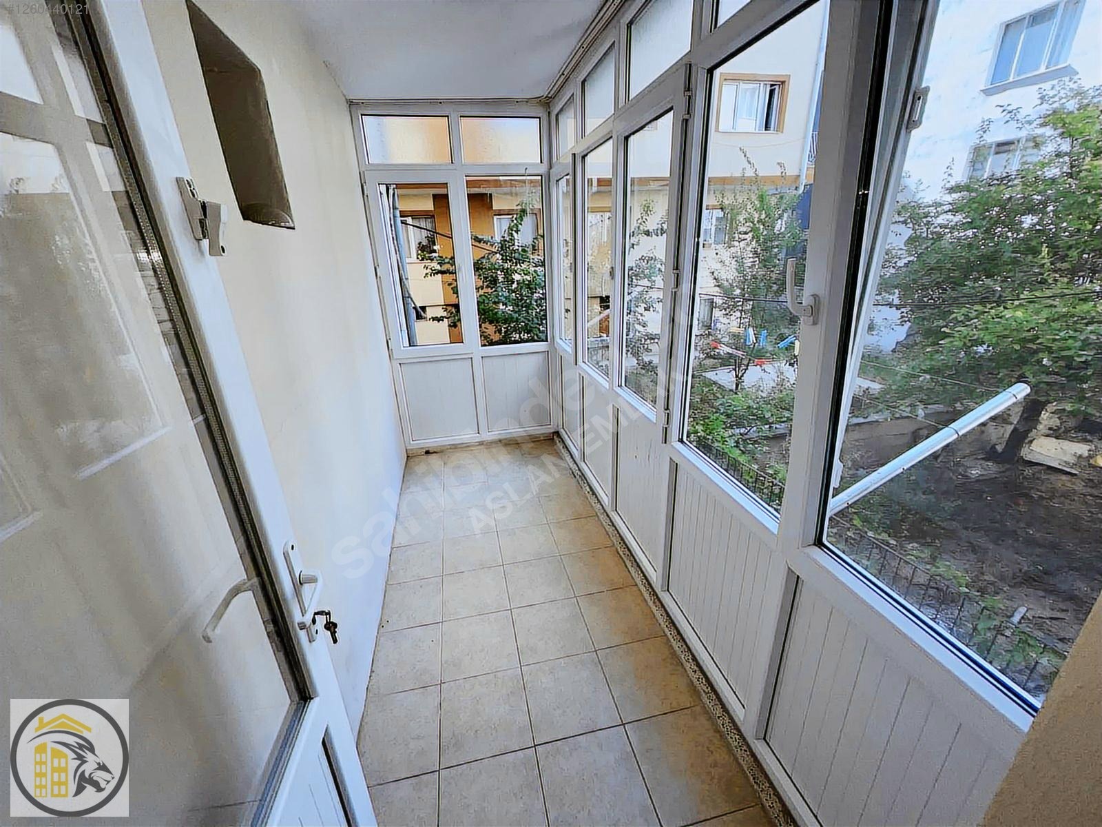 ASLAN EMLAK'TAN FATİH MAH. MERKEZDE GENİŞ SATILIK 3+1 DAİRE - KÜTAHYA MERKEZ fotoğraf 5