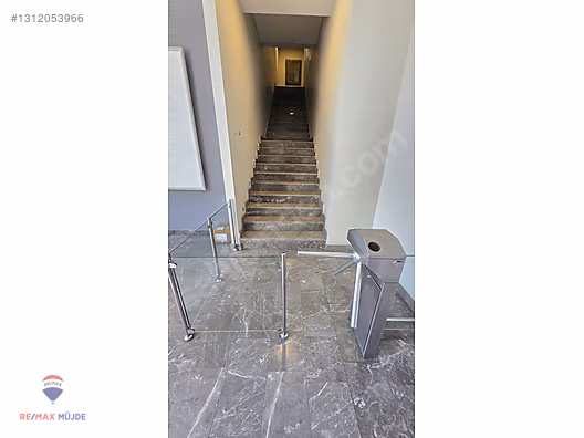 KİRALIK ,MÜSTAKİL GİRİŞLİ ,E5 ÜZERİ ,900 M2 PLAZA KATI ! - İSTANBUL ZEYTİNBURNU fotoğraf 16