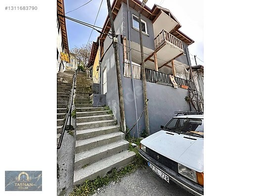 GÖKMEDRESE MAHALLESİNDE 3 KATLI SATILIK MÜSTAKİL EV - AMASYA MERKEZ fotoğraf 3