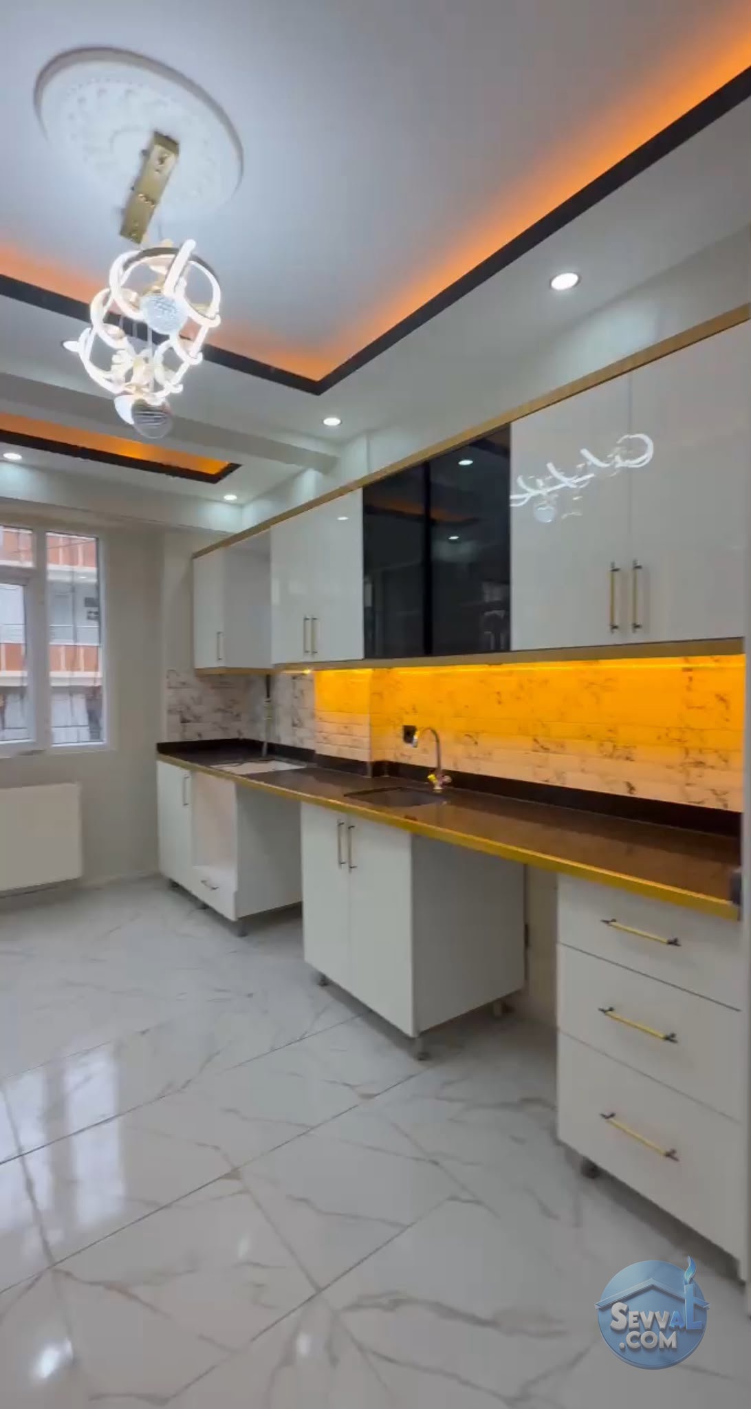 AHMET YESEVİ MAH. CAZİBE ARKASI ARA KAT İÇİ FULL YAPILI 3+1 ODALI SATILIK DAİRE. - ŞANLIURFA HALİLİYE fotoğraf 2
