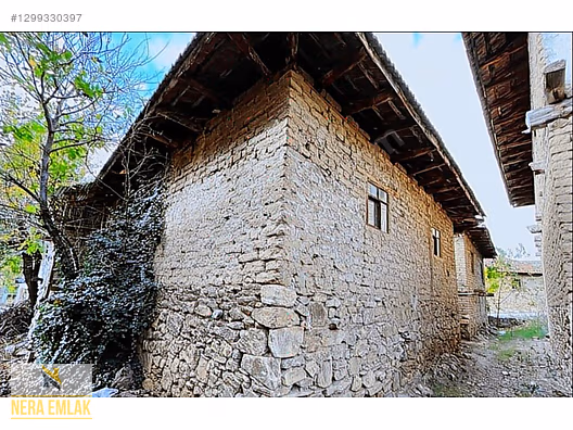 UŞAK SİVASLI KETENLİK KÖYÜNDE 116 m2 TEK TAPU EV VE ARSASI - UŞAK SİVASLI fotoğraf 3