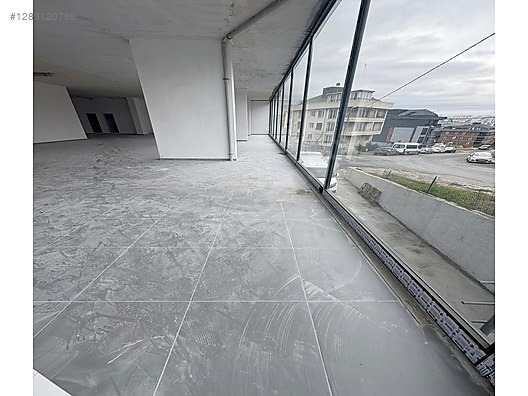 MARİNAYA YAKIN KİRALIK 550M2 DÜKKAN İŞYERİ MAĞAZA - İSTANBUL BEYLİKDÜZÜ fotoğraf 4