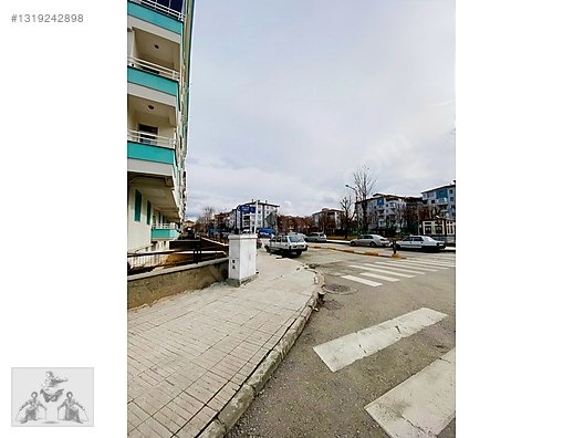 ULUKAVAK MAH 3+1DOGAL GAZLI AYRI MUTFAK ARA KATTA SATILIK - ÇORUM MERKEZ fotoğraf 5