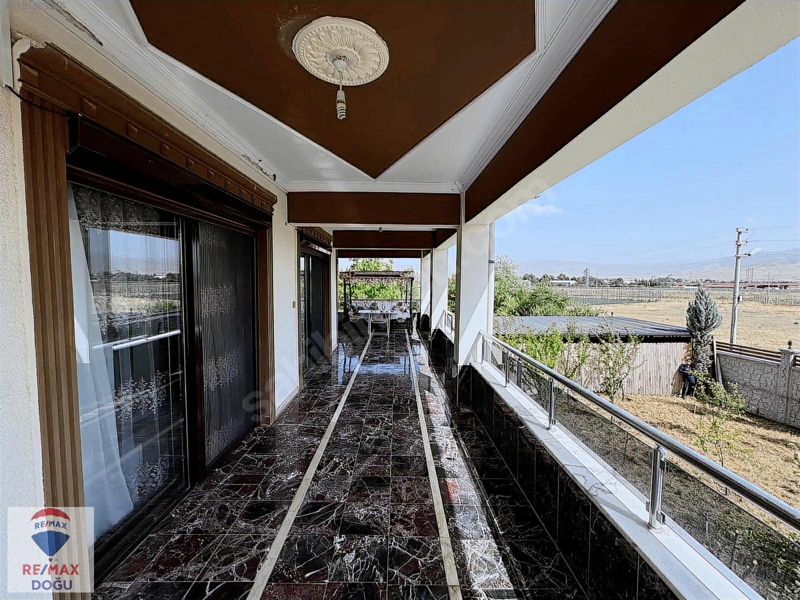 REMAX DOĞUDAN YAZIKONAKTA LÜKS DUBLEKS VİLLA - ELAZIĞ MERKEZ fotoğraf 4