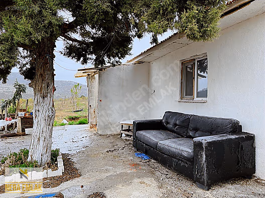 ÇARDAK'DA TEK TAPU BAHÇELİ MÜSTAKİL EV VE ARSASI 5.648m2 - DENİZLİ ÇARDAK fotoğraf 3