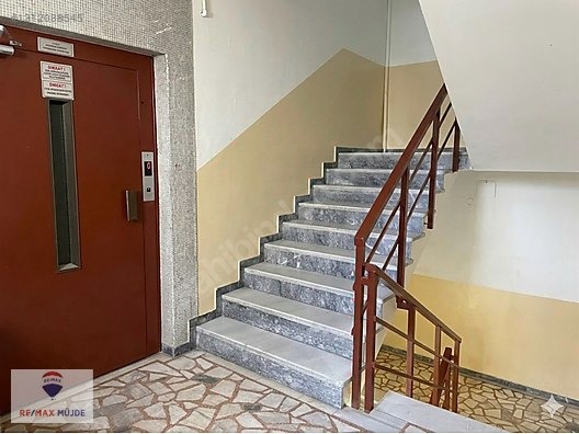 SAVAŞ CADDESİNDE 4 CEPHELİ TAM KAT KİRALIK 350 M2 - İSTANBUL GÜNGÖREN fotoğraf 5