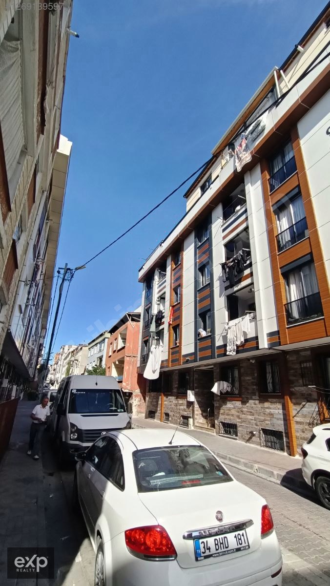 SÖĞÜTLÜÇEŞMEDE MERKEZİ KONUMDA ASANSÖRLÜ SATILIK DUBLEKS DAİRE - İSTANBUL KÜÇÜKÇEKMECE fotoğraf 7