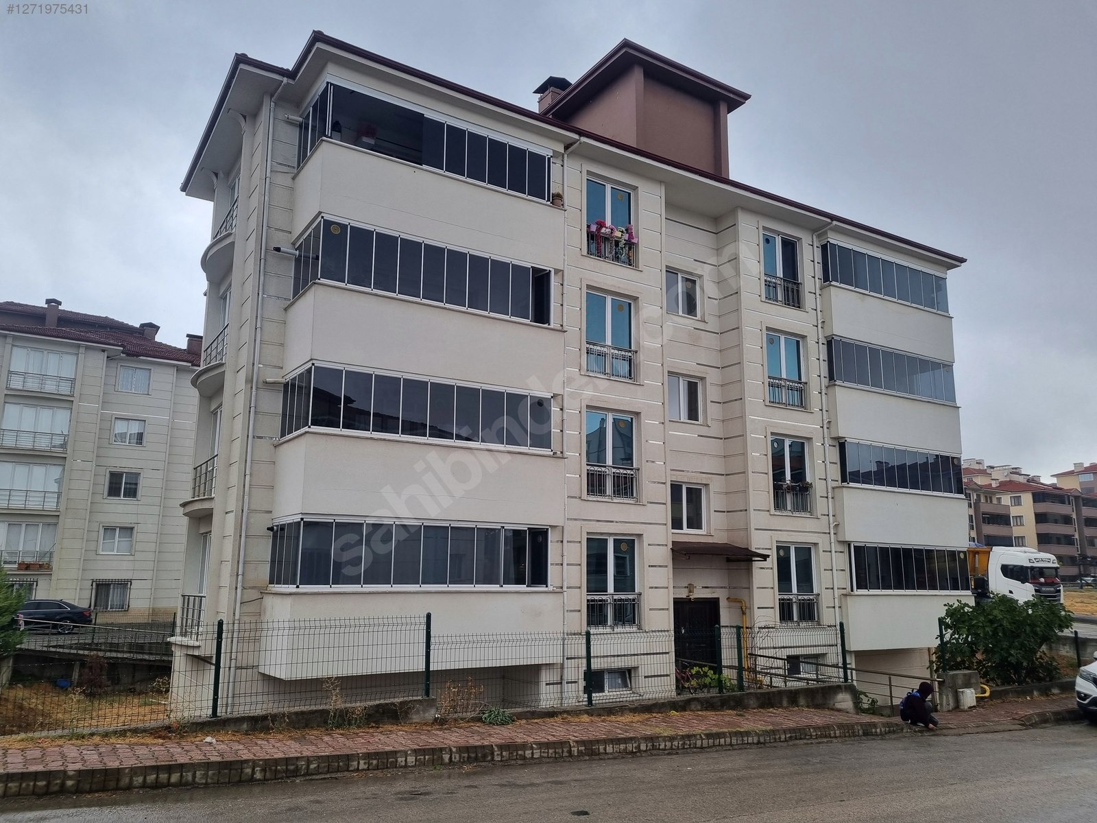 Cadde Emlaktan harika konumda asansörlü satılık ara kat 3+1 - KARABÜK SAFRANBOLU fotoğraf 2