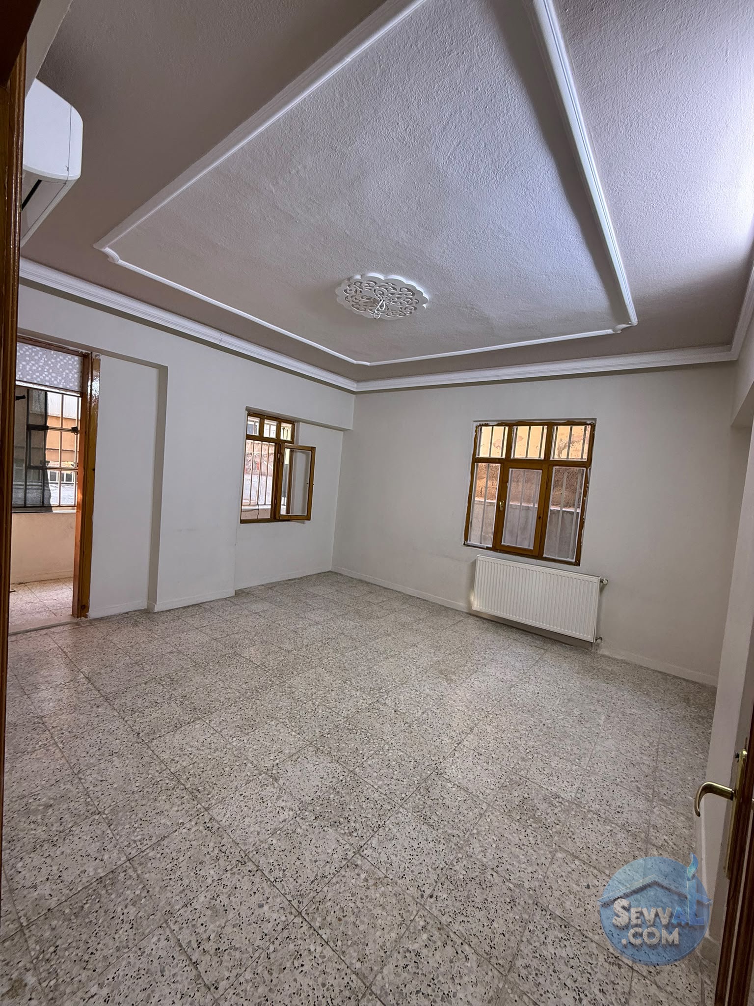 İPEKYOL MAH ZEMİN KAT 3+1 D.GAZLI - ŞANLIURFA HALİLİYE fotoğraf 2