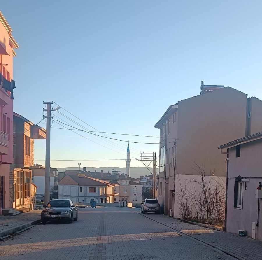 KARAKAYA EMLAK'TAN SATILIK DAİRELER - KÜTAHYA TAVŞANLI fotoğraf 3