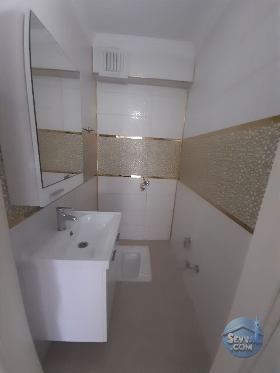 KÖRFEZ ÇAMLITEPE MH. MERKEZİ YERDE KİRALIK 2+1 ARAKAT DAİRE - Kocaeli Körfez fotoğraf 2