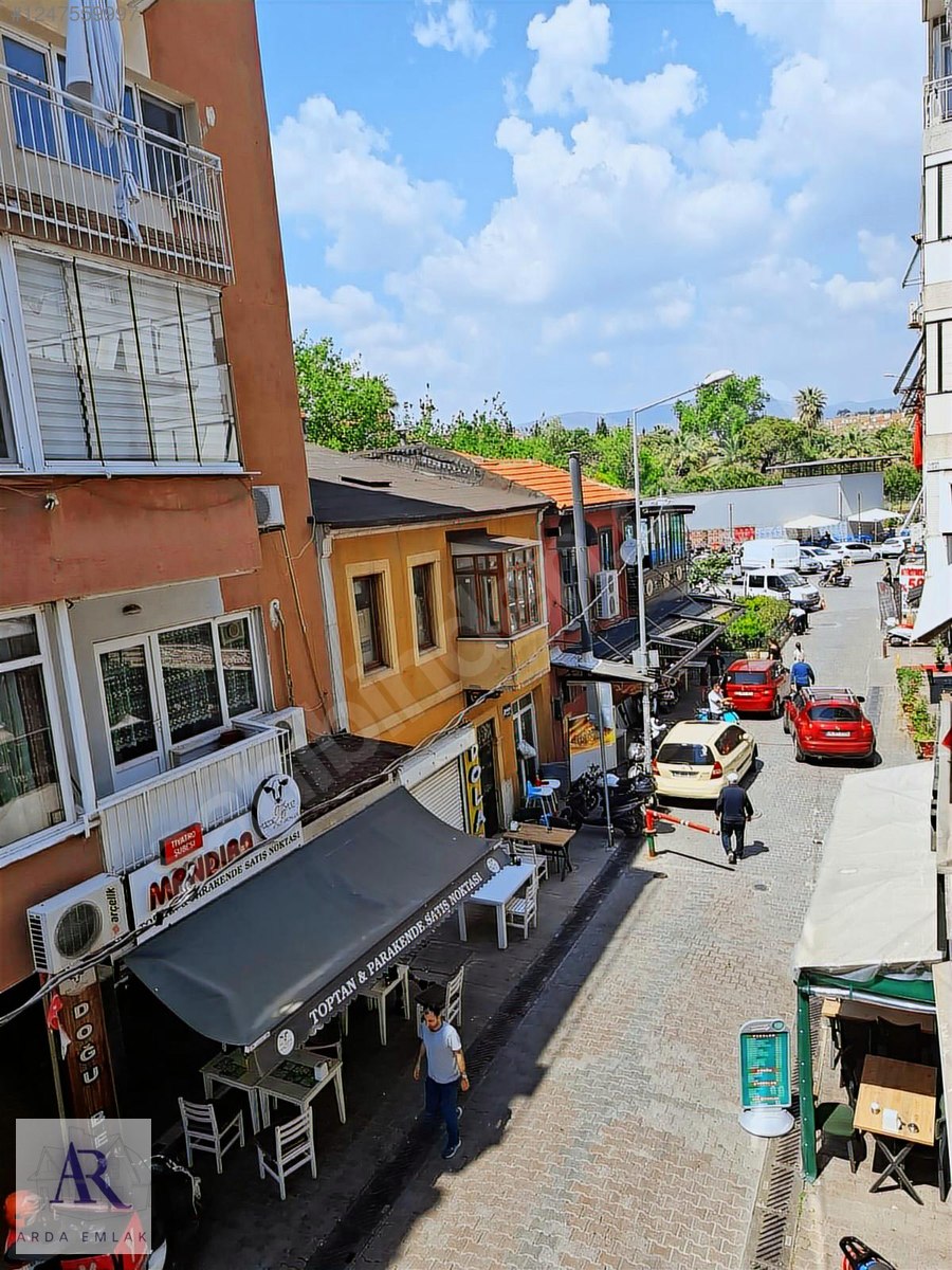 KARŞIYAKA ÇARŞI İÇİNDE ÖZEL TERASLI ÇİFT CEPHE ARA KAT 3+1 150M2 - İZMİR KARŞIYAKA fotoğraf 10