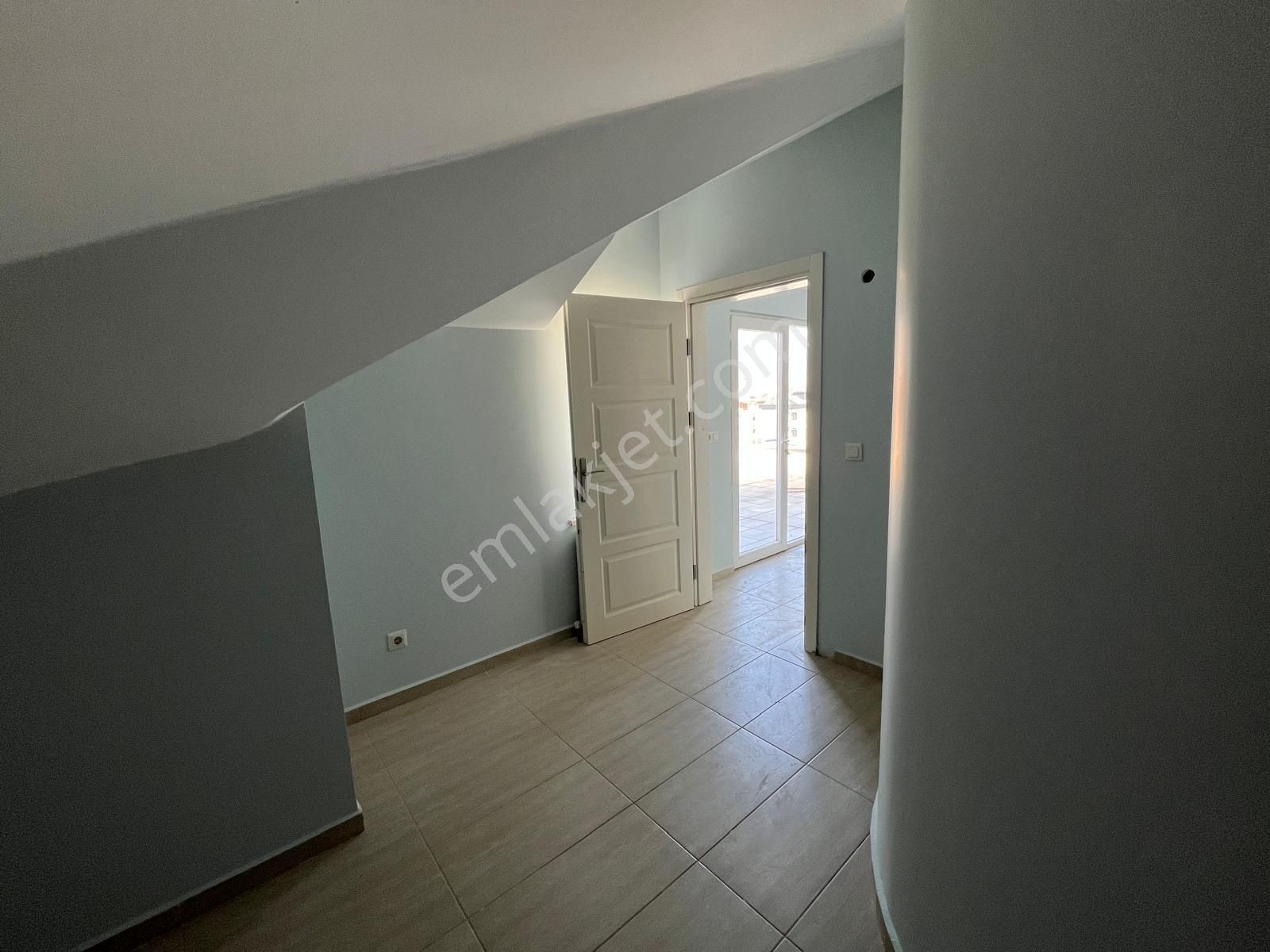 Baki Emlaktan Yukarı Mahallede Deniz Manzaralı Salılık 3+2 Dubleks - İSTANBUL KARTAL fotoğraf 16