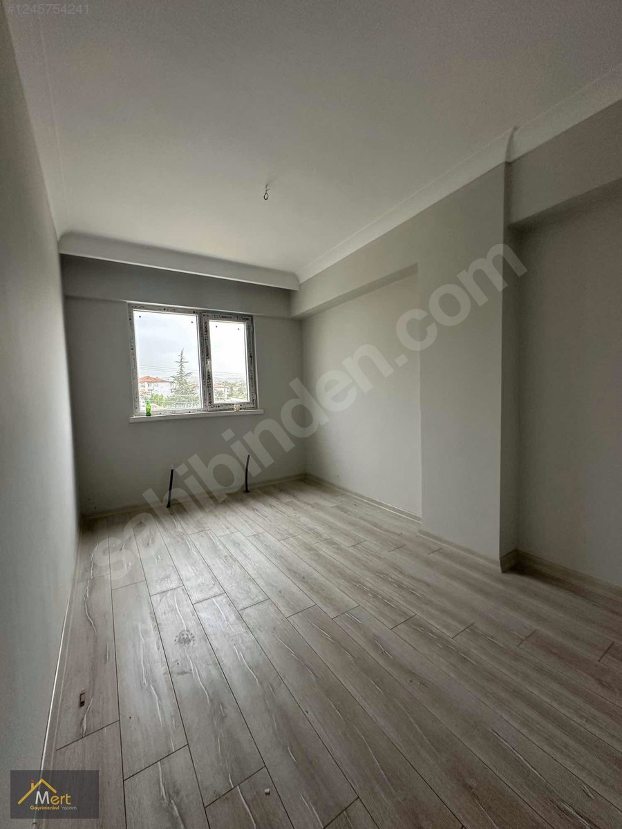 MERTTEN CADDE ÜSTÜNDE ARAKAT 4+1 165M2 SATILIK DAİRE - KIRIKKALE MERKEZ fotoğraf 3